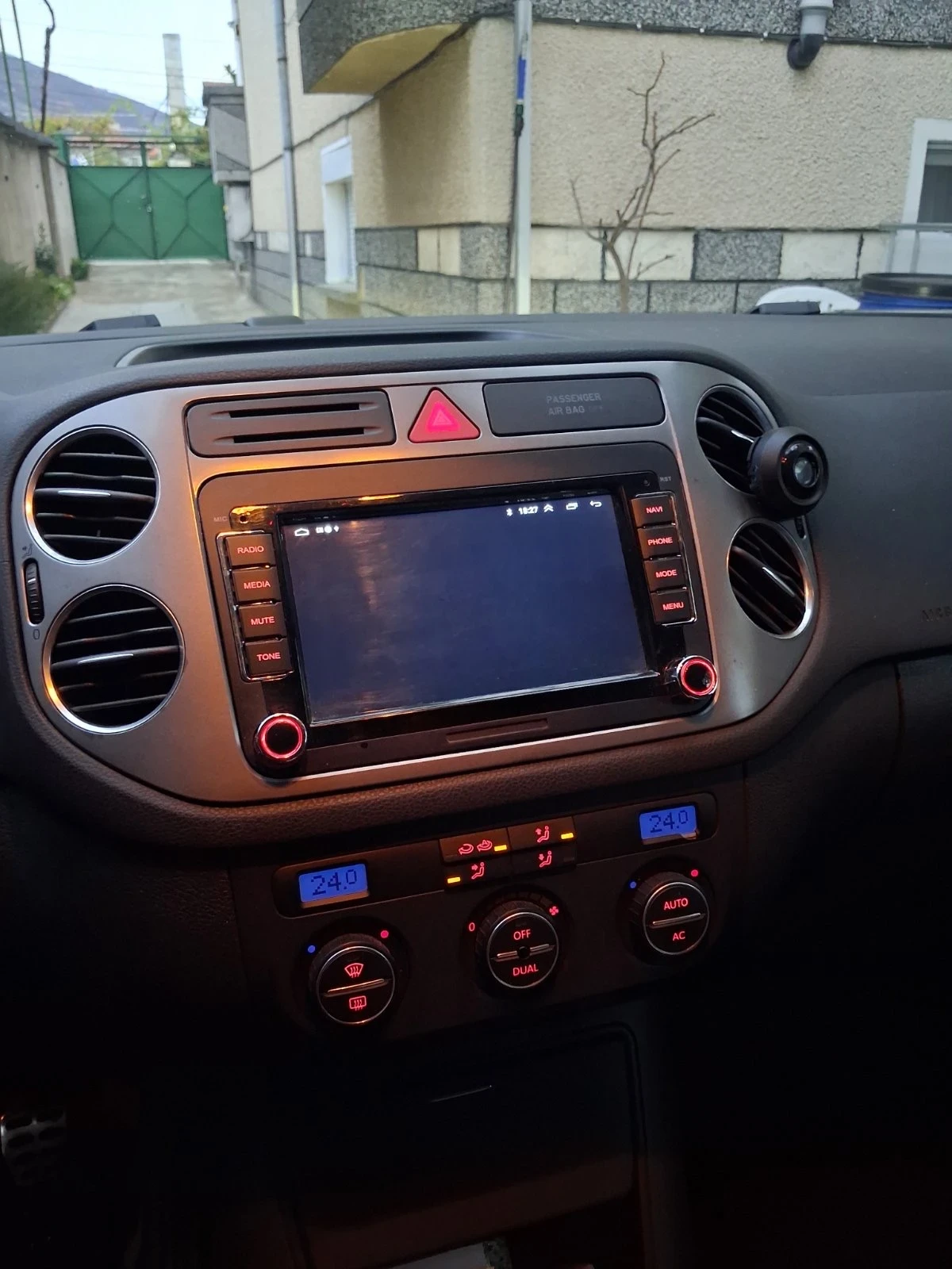 VW Tiguan 2.0 170ks 4x4 | Mobile.bg � ����������� 10