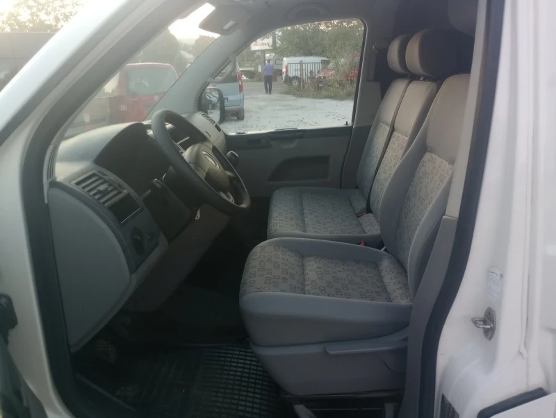 VW T5 2.5TDI, снимка 11 - Бусове и автобуси - 47335480