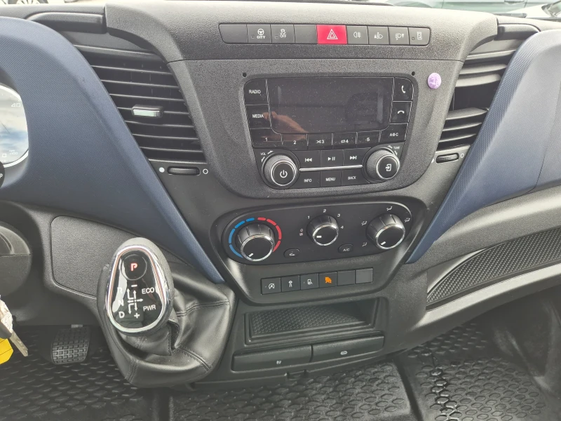 Iveco Daily 35-140, снимка 16 - Бусове и автобуси - 50279380