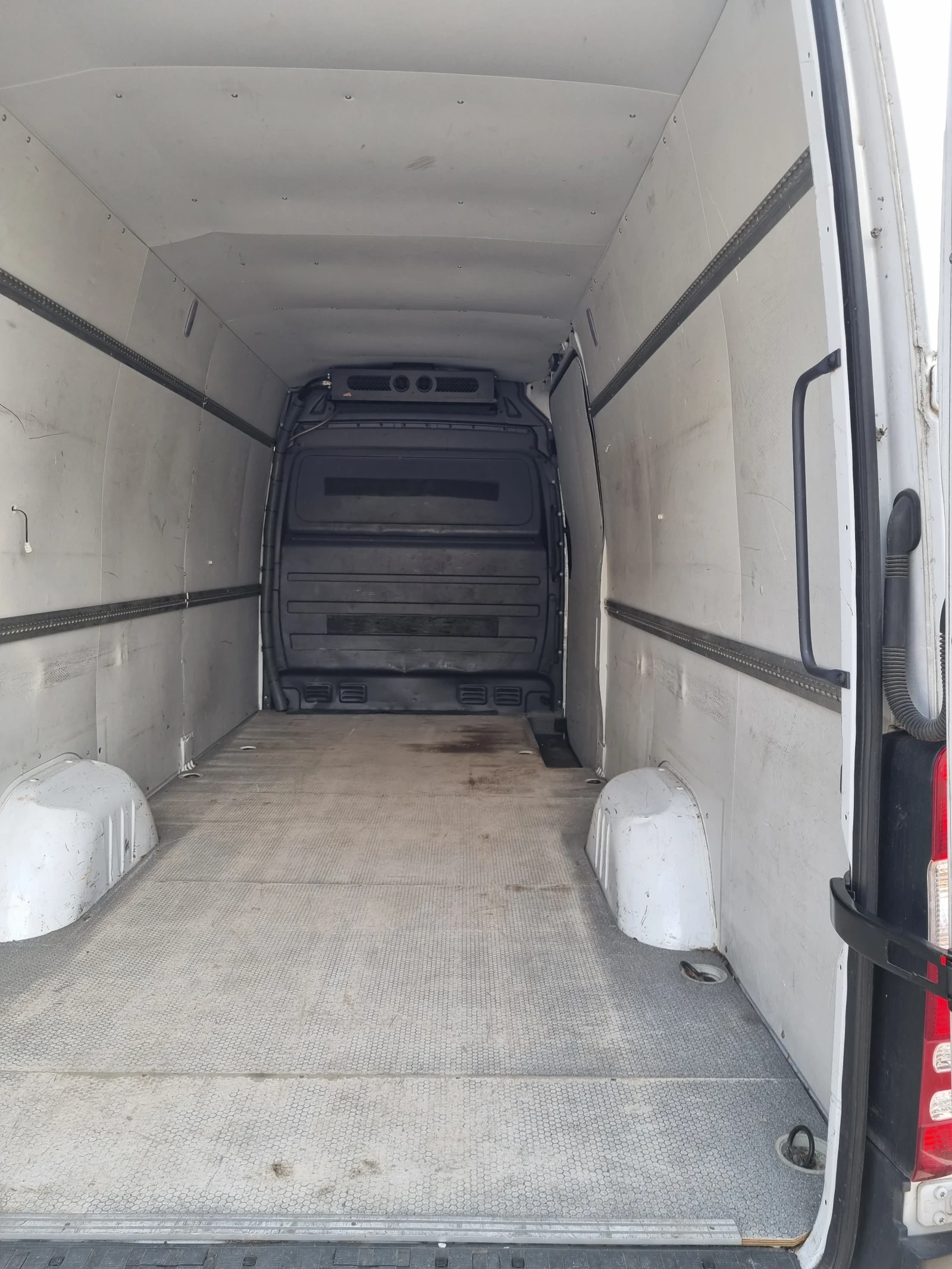Mercedes-Benz Sprinter 316 CDI Клима/Теглич - изображение 5