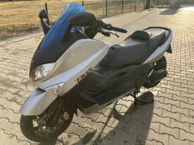  Yamaha T-max