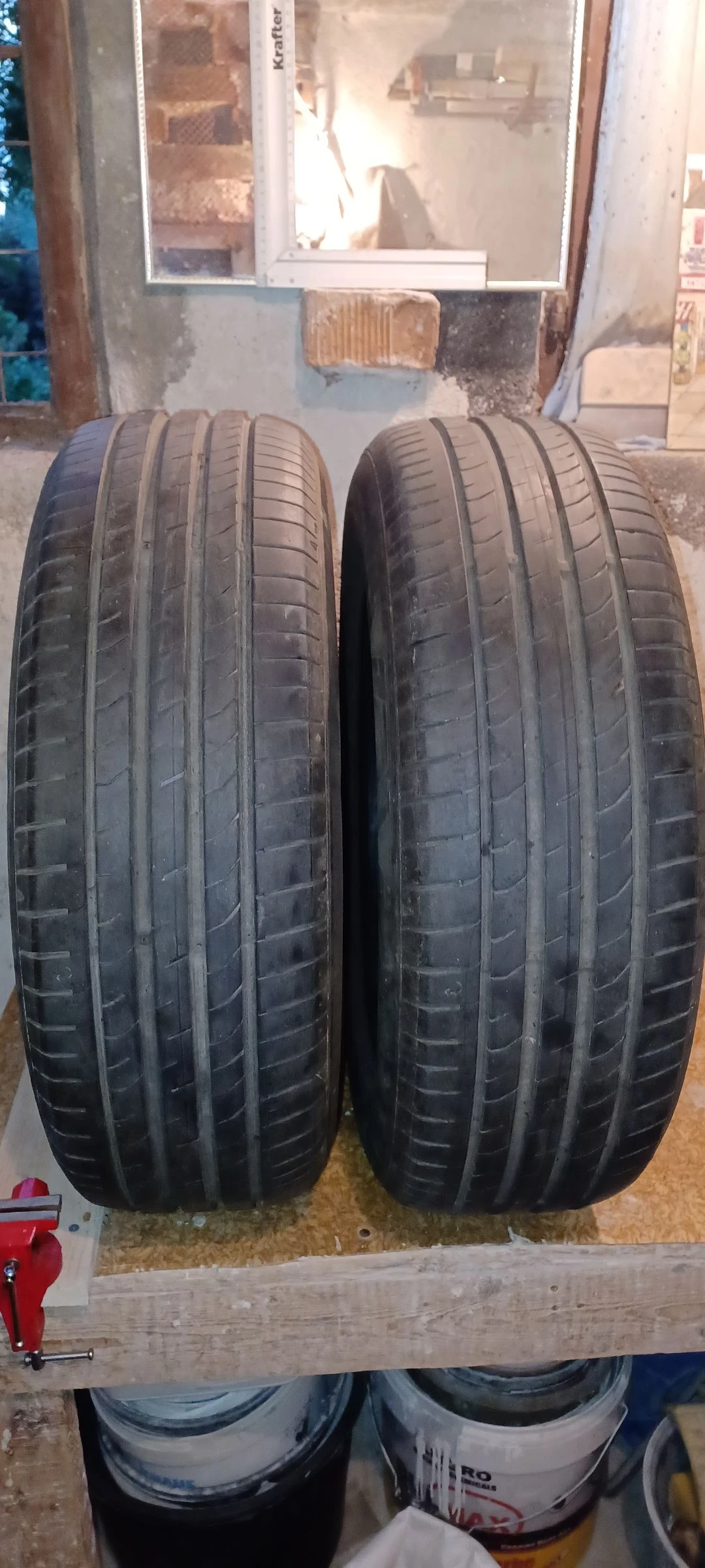 Гуми Летни 195/65R15, снимка 2 - Гуми и джанти - 55270748