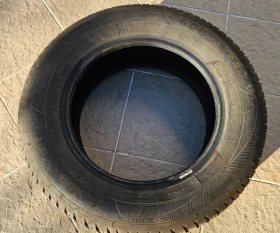 Гуми Зимни 215/65R16, снимка 3 - Гуми и джанти - 51570464