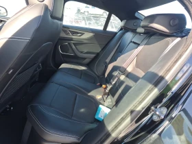 Jaguar XE R-Dynamic SE P300 AWD, снимка 12