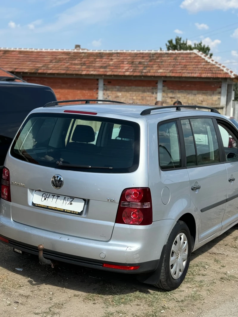 VW Touran, снимка 4 - Автомобили и джипове - 46995106