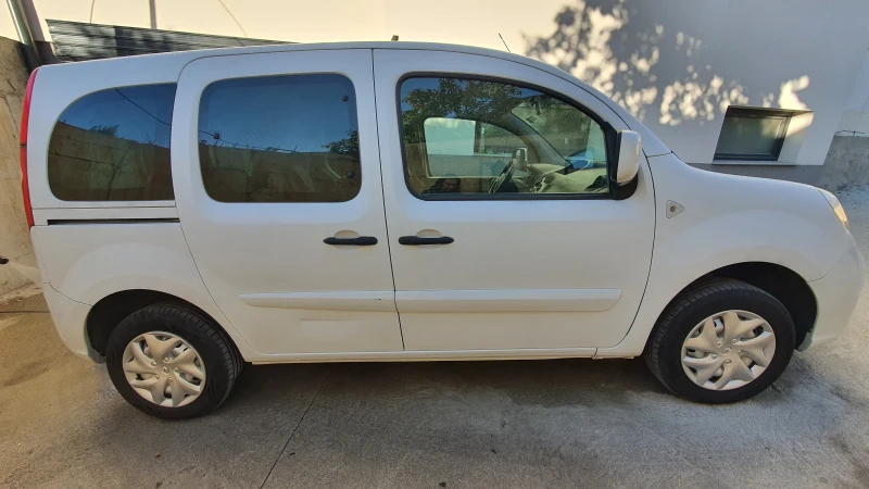 Renault Kangoo, снимка 3 - Автомобили и джипове - 47728237