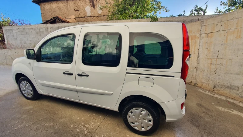 Renault Kangoo, снимка 2 - Автомобили и джипове - 47728237