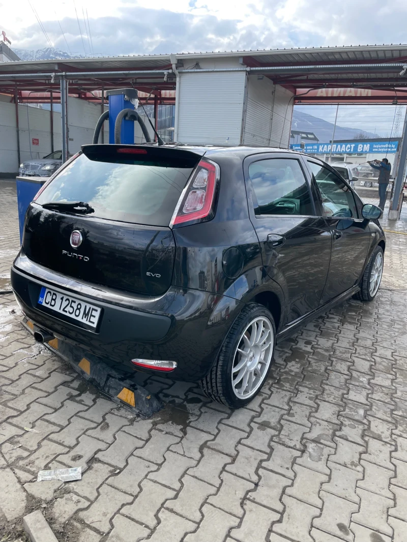 Fiat Punto EVO 1.4 Turbo, снимка 2 - Автомобили и джипове - 48043708