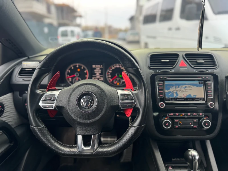 VW Scirocco 1.4 турбо, снимка 6 - Автомобили и джипове - 48145773