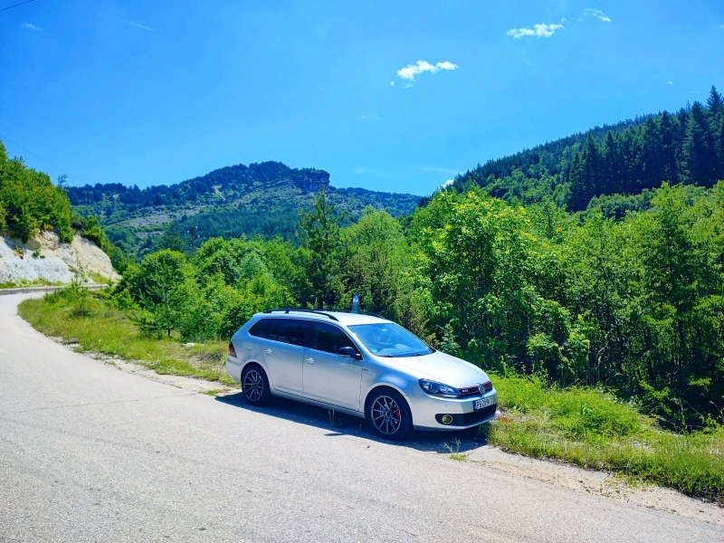 VW Golf Variant 1.6TDI, снимка 4 - Автомобили и джипове - 48384795