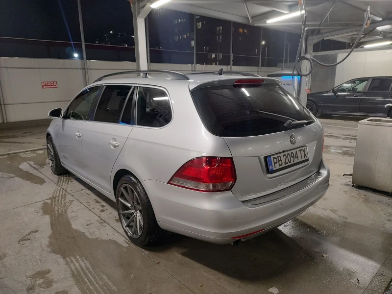 VW Golf Variant 1.6TDI, снимка 8 - Автомобили и джипове - 48384795