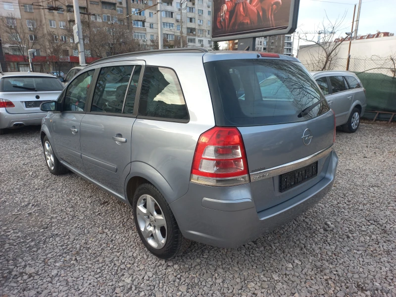 Opel Zafira 1.6i* 2009g* * 7 mesten, снимка 3 - Автомобили и джипове - 49446804