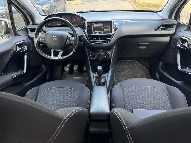Peugeot 208 1.6HDI-LED-NAVI-KLIMA* , снимка 9 - Автомобили и джипове - 51652896