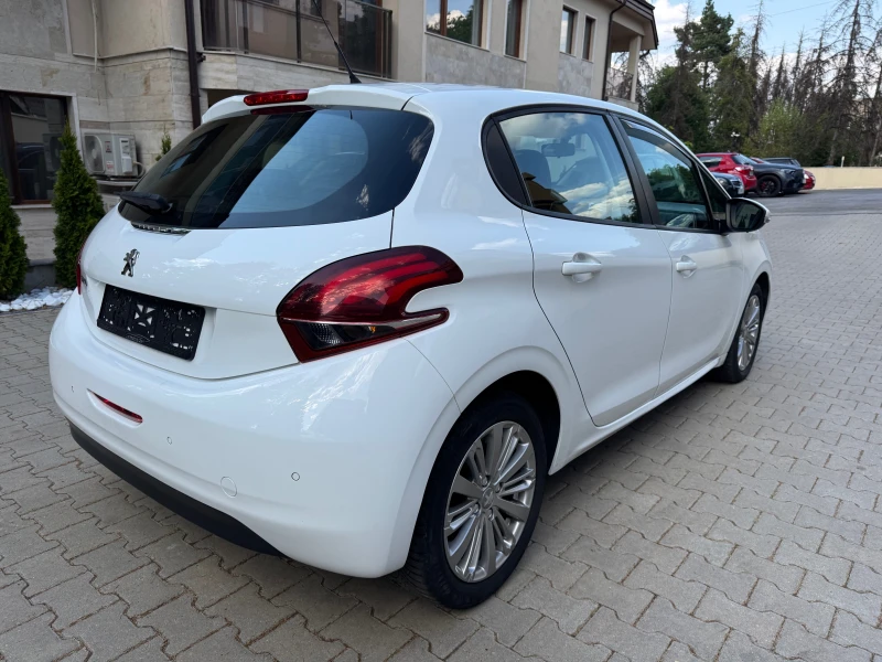 Peugeot 208 1.6HDI-LED-NAVI-KLIMA* , снимка 4 - Автомобили и джипове - 51652896