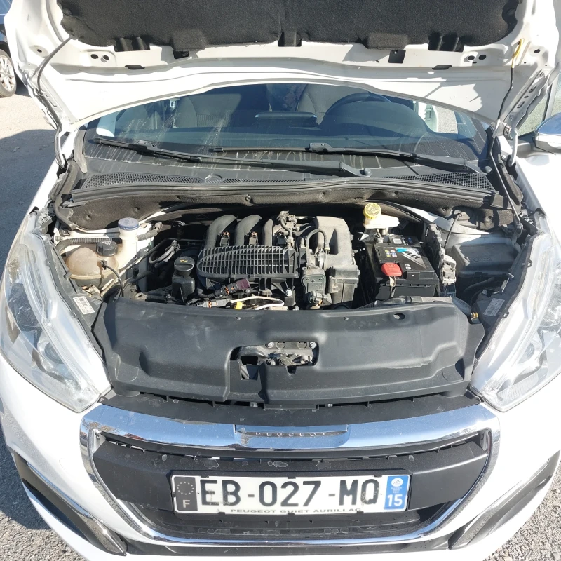 Peugeot 208 1.2, снимка 14 - Автомобили и джипове - 52342106