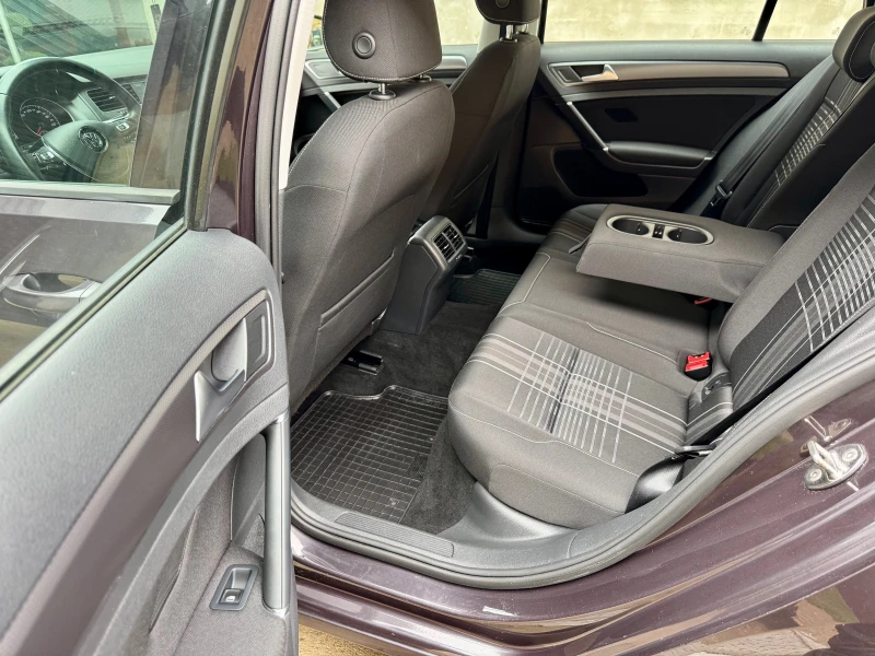 VW Golf 1.6TDi-LOUNGE, снимка 13 - Автомобили и джипове - 52955735