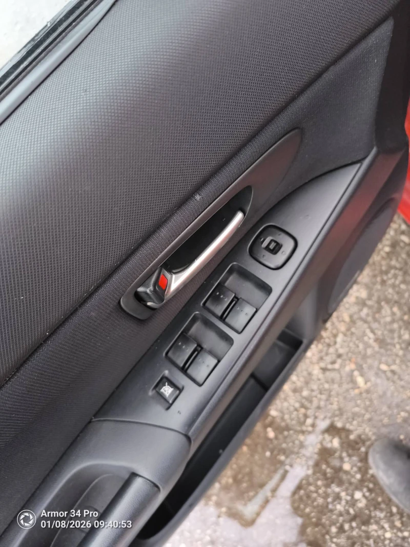 Mazda 3 БЕНЗИН 1, 6, снимка 9 - Автомобили и джипове - 53029065