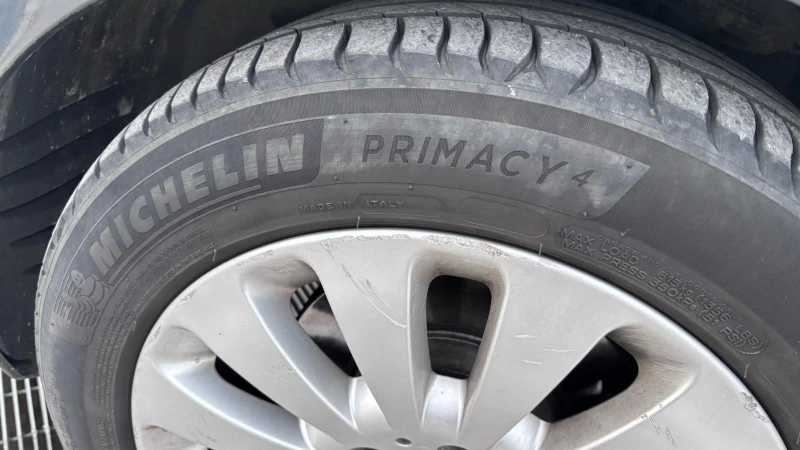 Mercedes-Benz C 200 CGI, снимка 14 - Автомобили и джипове - 53055035