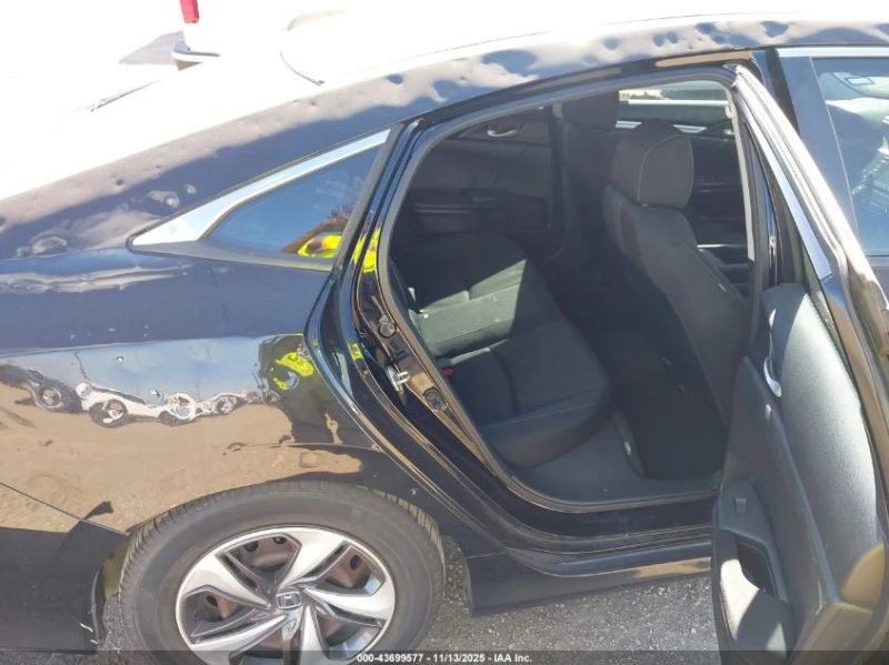 Honda Civic 2.0L I-4 DOHC, VVT, 158HP Front Wheel Drive, снимка 13 - Автомобили и джипове - 53282458