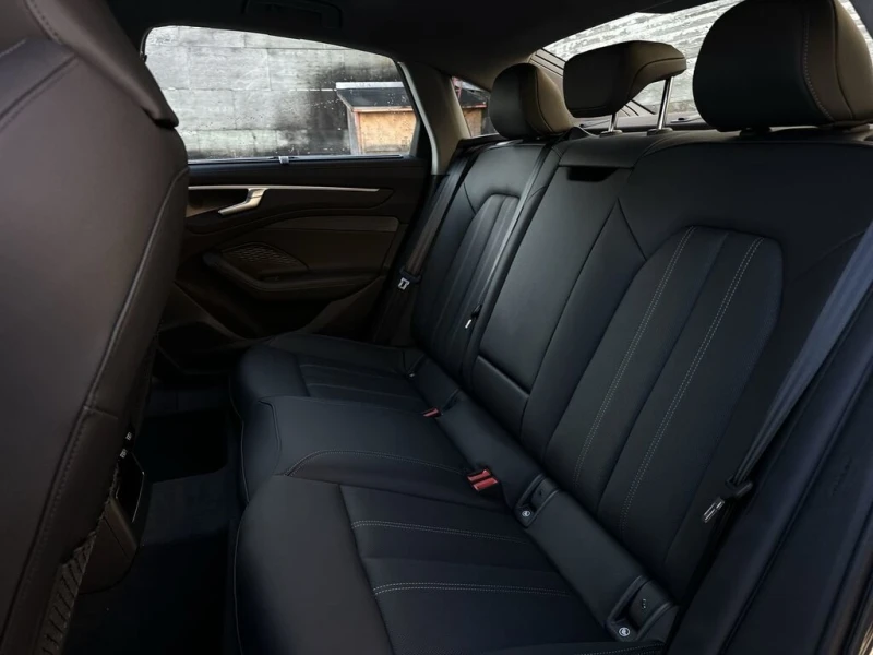 Audi A6 Progressiv TFSI quattro/НОВА/АВТОФИНЧАНСИРАНЕ, снимка 15 - Автомобили и джипове - 53510904