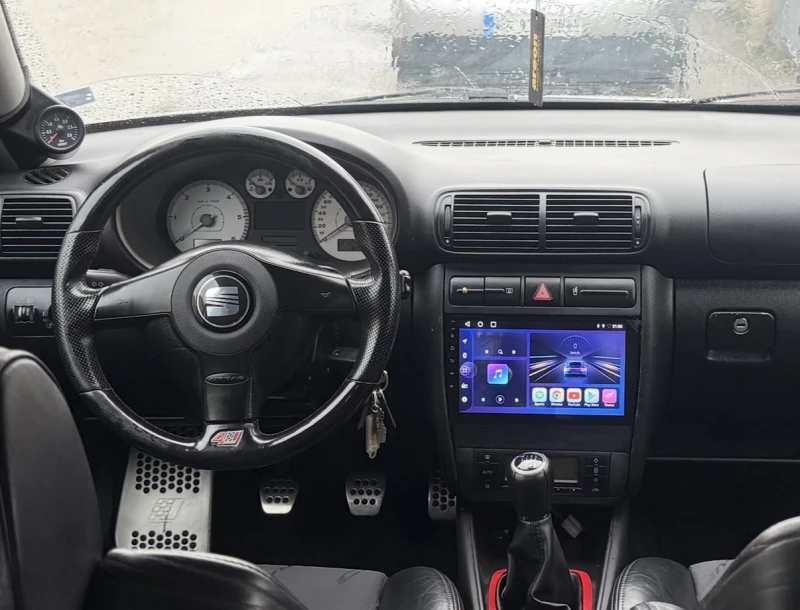 Seat Leon, снимка 15 - Автомобили и джипове - 53565365