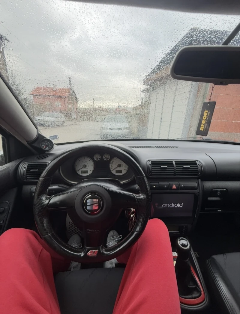 Seat Leon, снимка 10 - Автомобили и джипове - 53565365