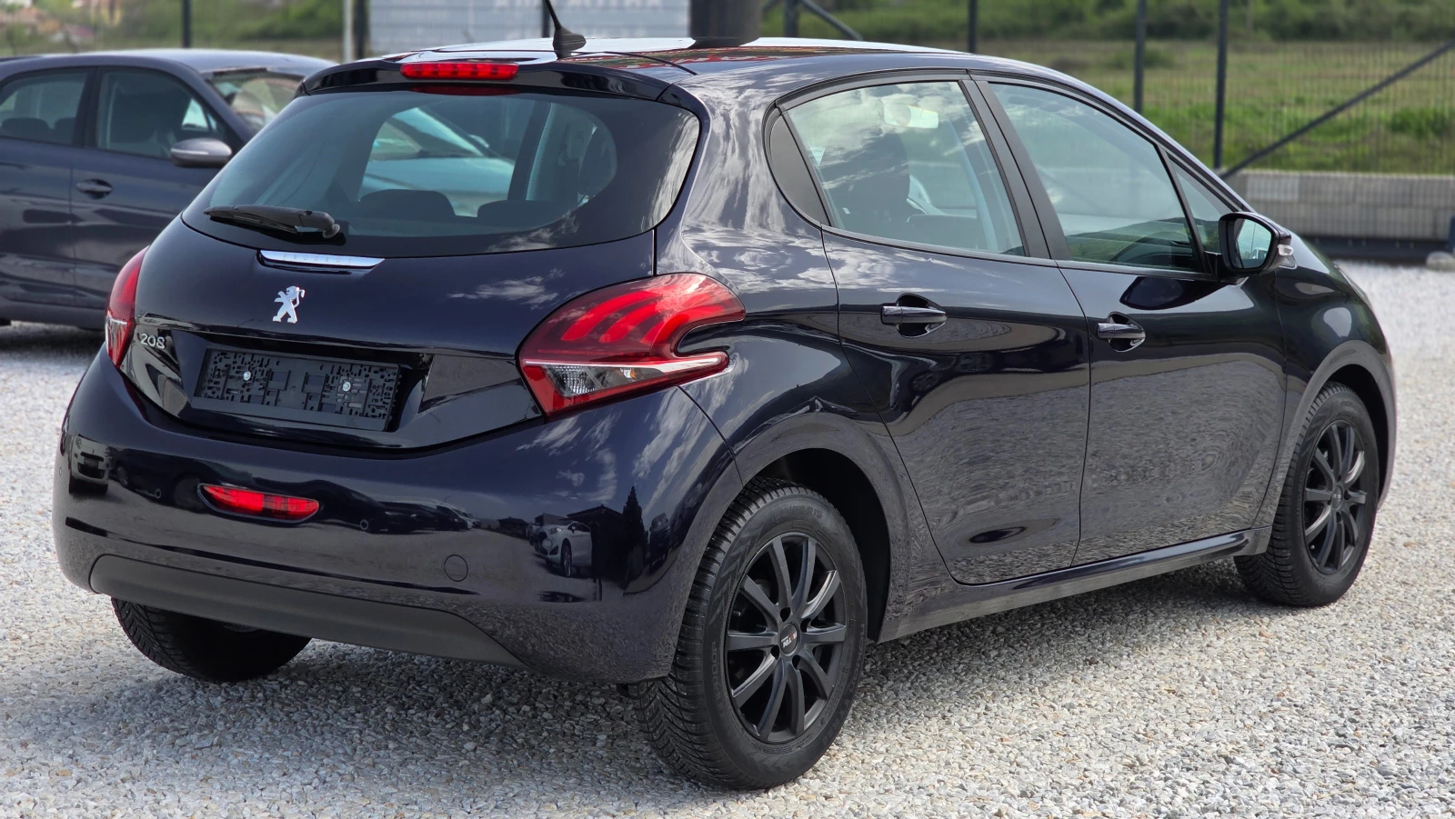 Peugeot 208 1.2i * Active*  - изображение 4