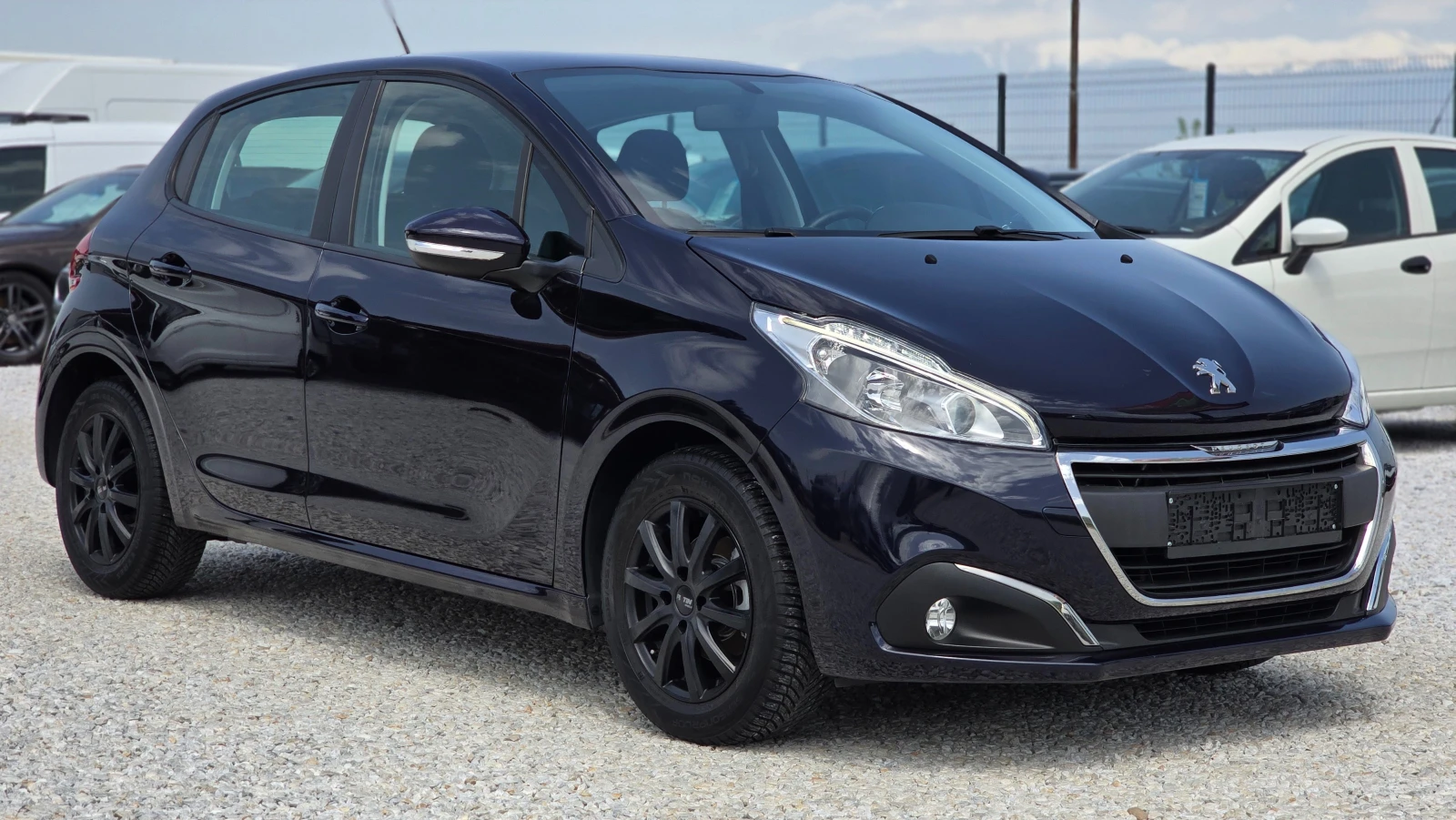 Peugeot 208 1.2i * Active*  - изображение 3