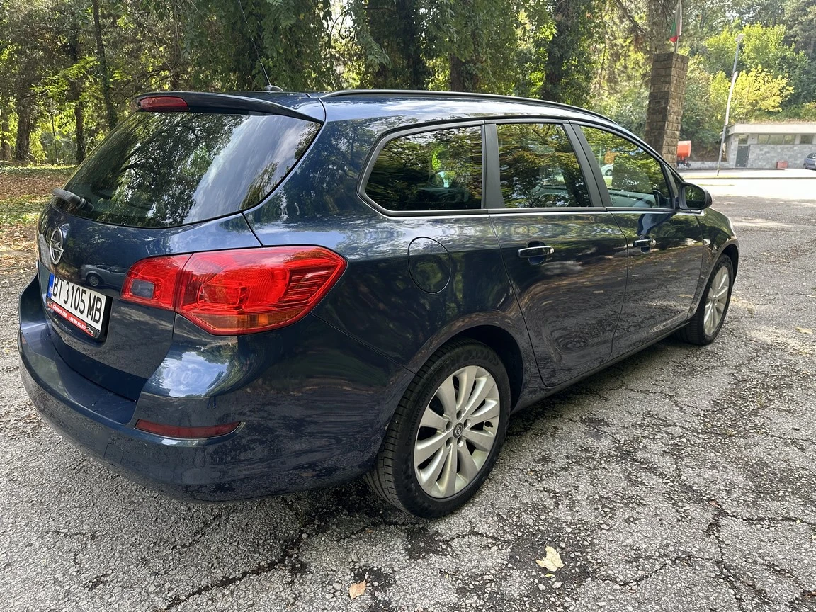 Opel Astra 1.4i Sports Tourer - изображение 4