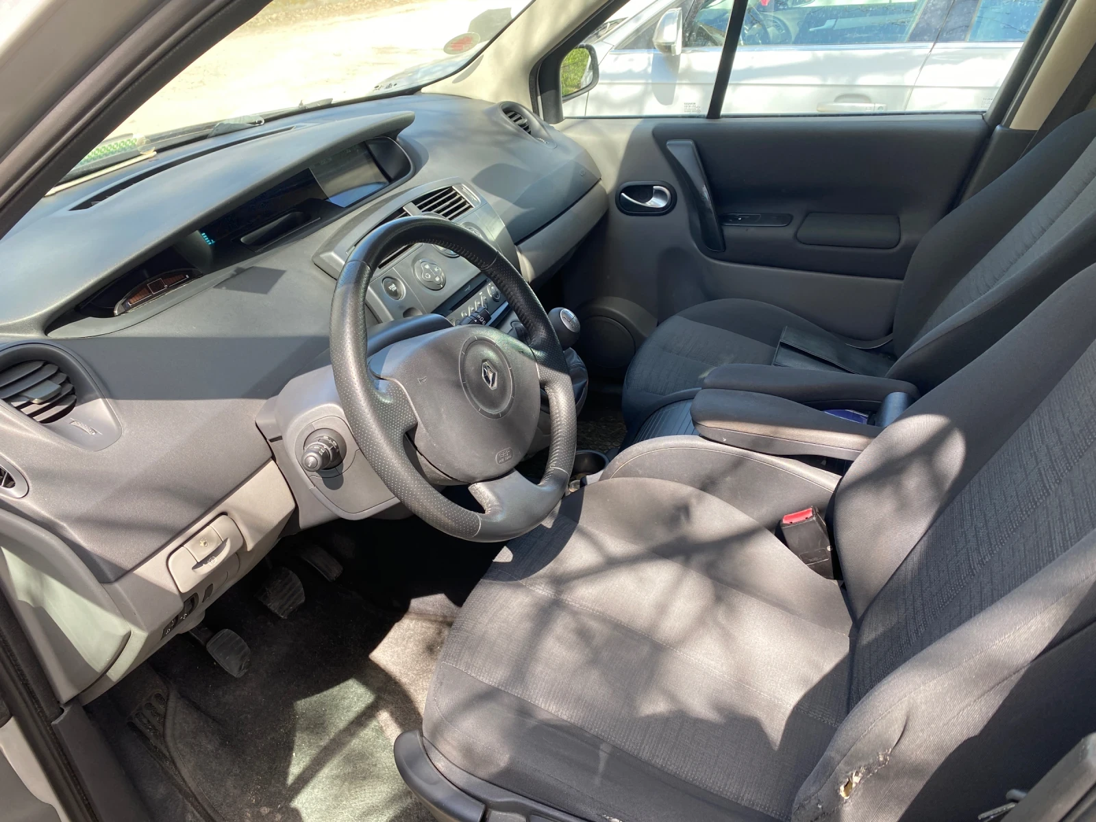 Renault Grand scenic 1.9 DCI - изображение 9