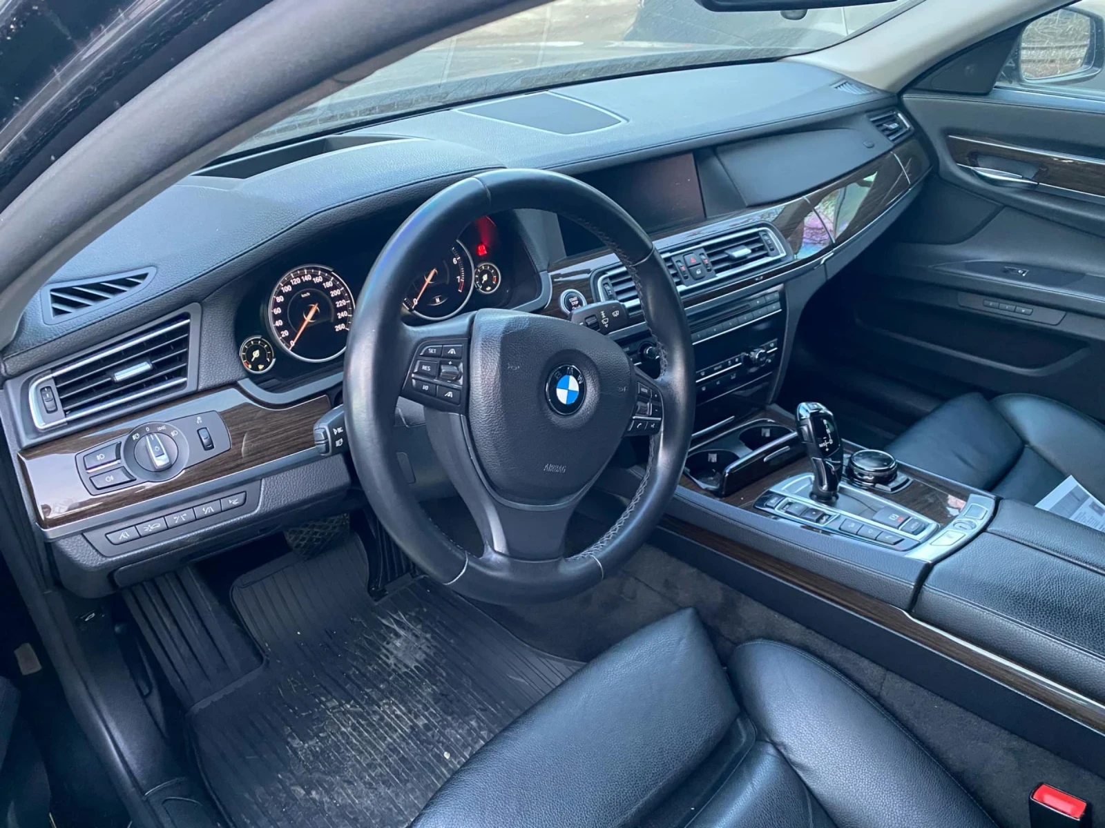 BMW 750 F01 xdrive - изображение 6