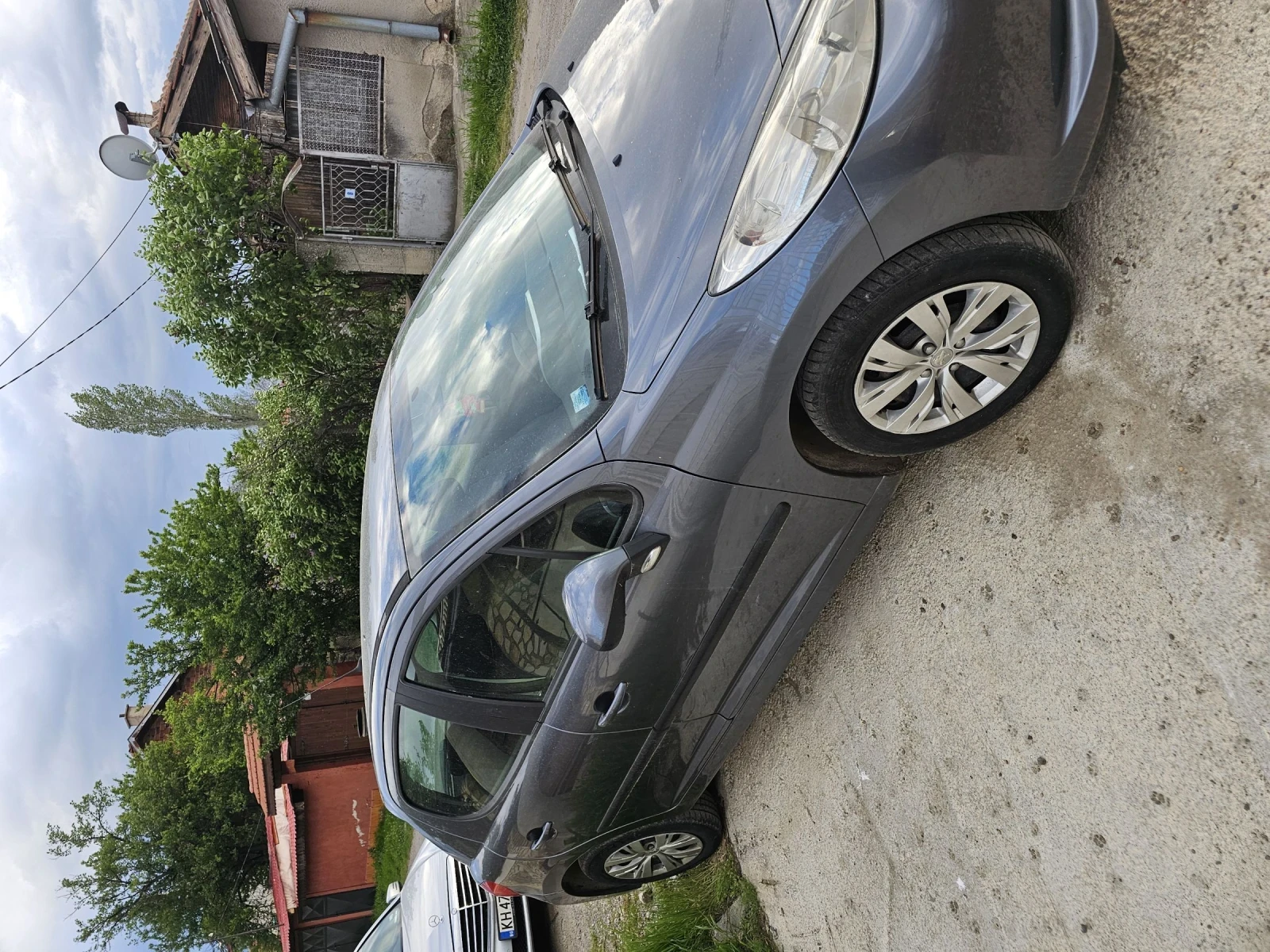 Peugeot 207 1.4 - изображение 2