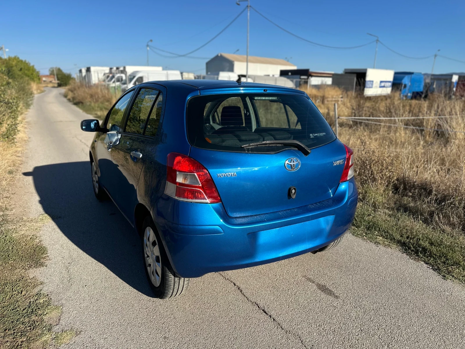 Toyota Yaris 1.3 бензин VVTi Автоматик - изображение 2
