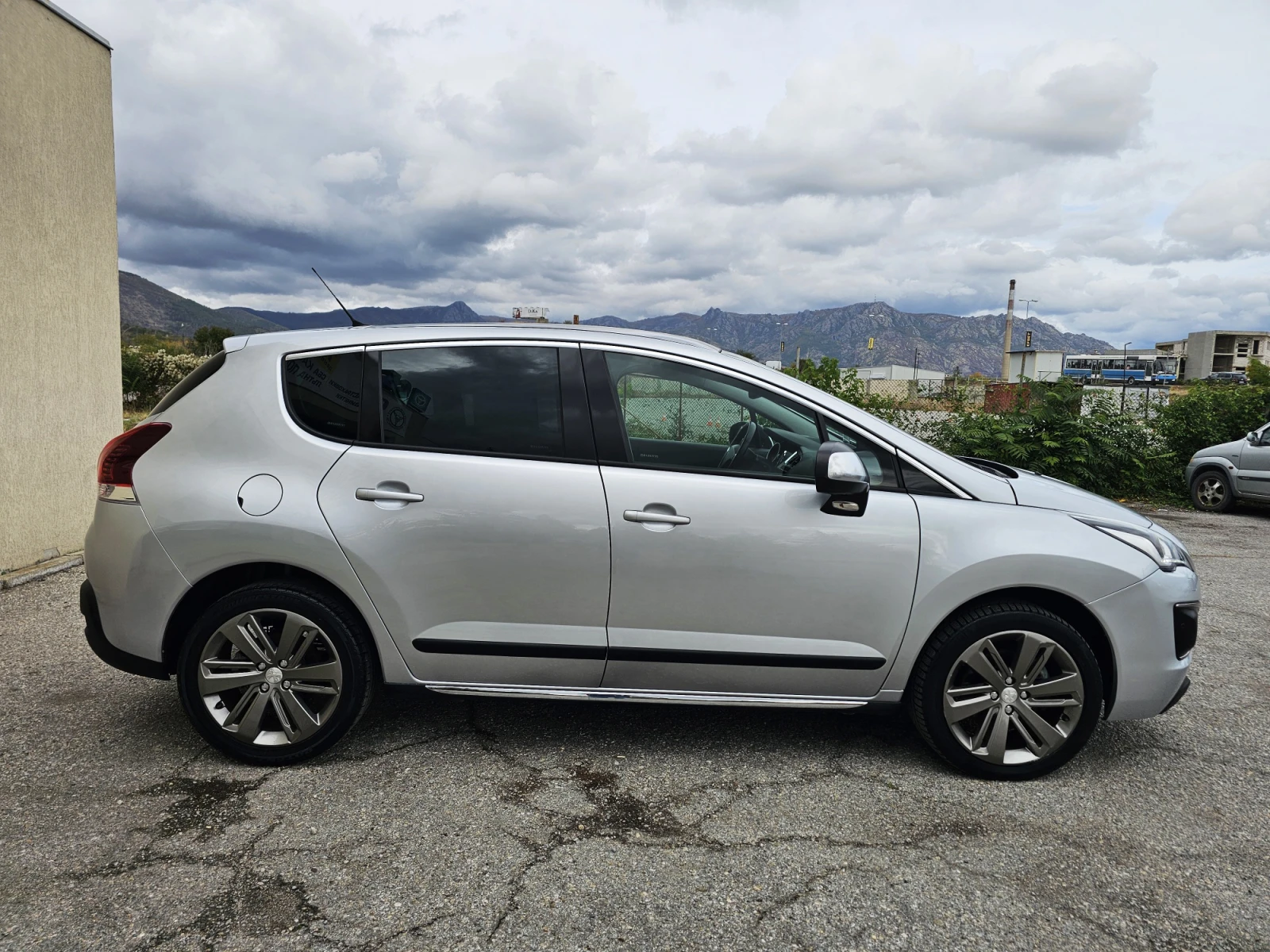 Peugeot 3008 2.0 HDI 163к.с. FULL OPTIONAL - изображение 8