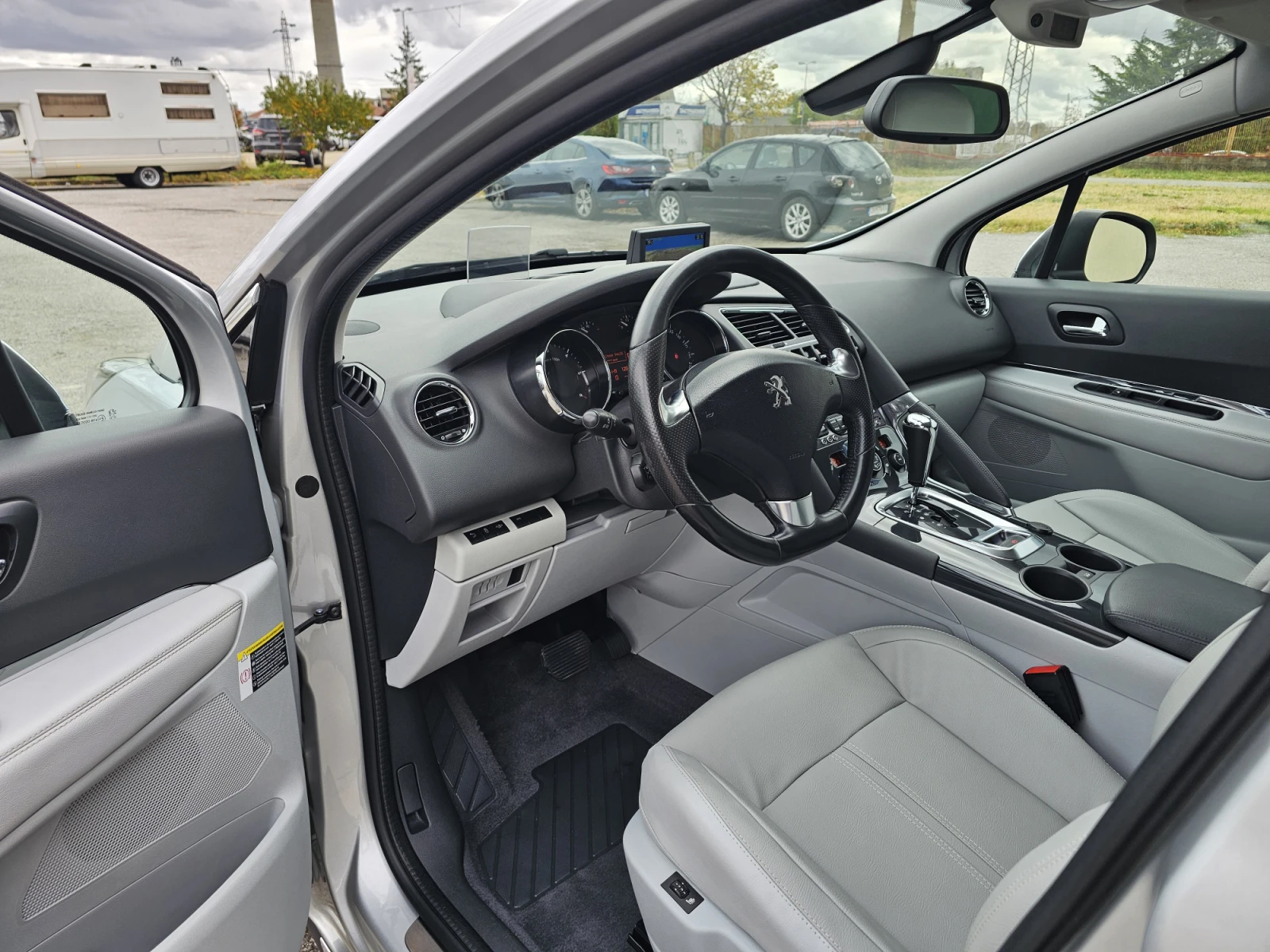 Peugeot 3008 2.0 HDI 163к.с. FULL OPTIONAL - изображение 9