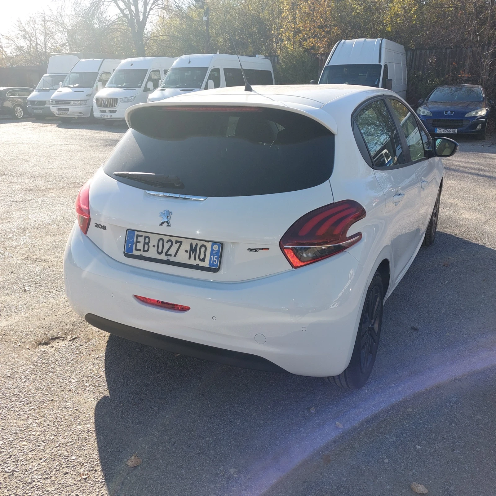 Peugeot 208 1.2 | Mobile.bg   4