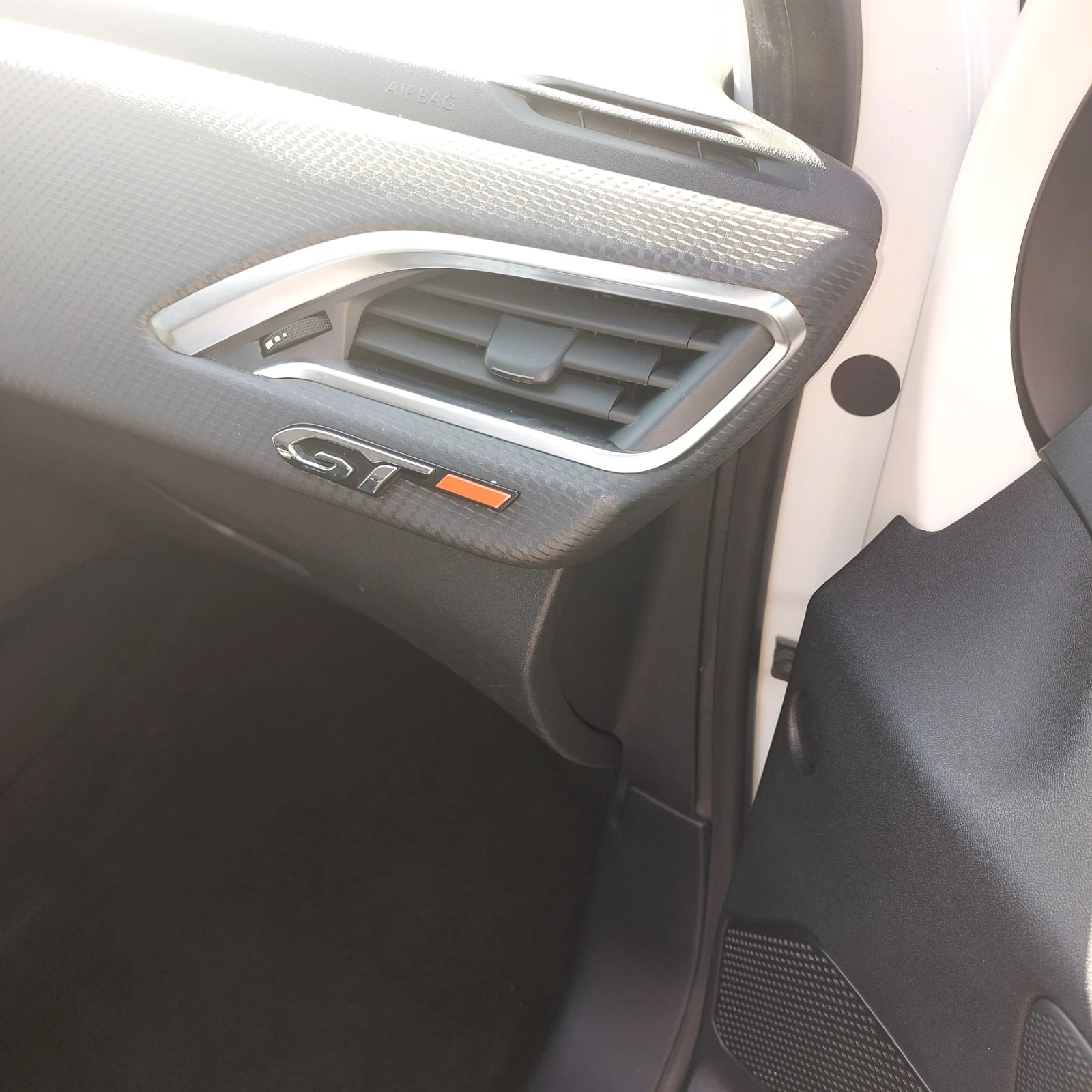 Peugeot 208 1.2 | Mobile.bg   8