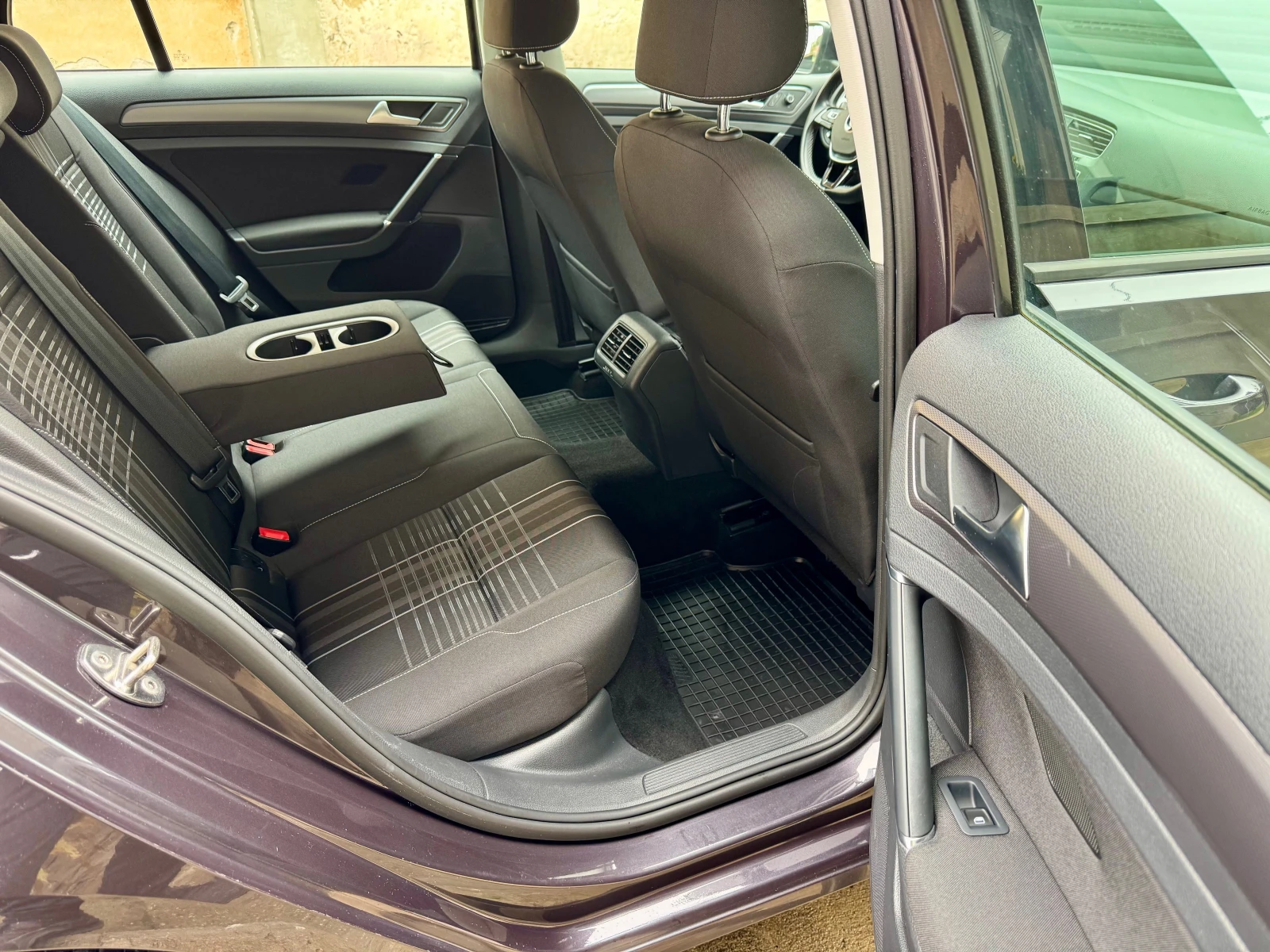 VW Golf 1.6TDi-LOUNGE | Mobile.bg � ����������� 14