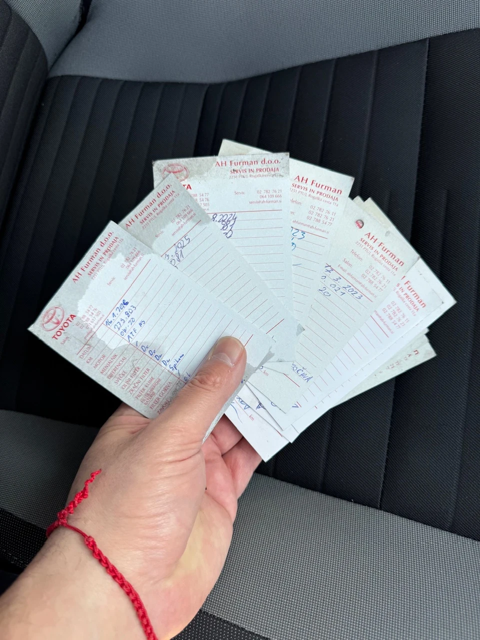 Toyota Auris 1.8 Hybrid Facelift, снимка 15 - Автомобили и джипове - 53865888