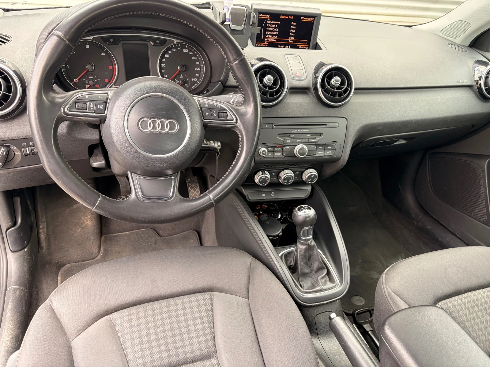 Audi A1, снимка 8 - Автомобили и джипове - 53937392
