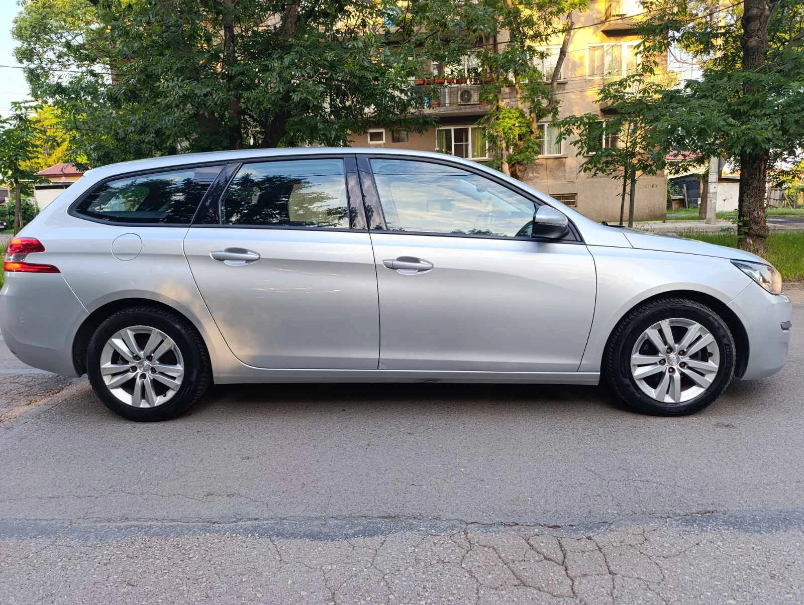 Peugeot 308 2016г / нов внос от Белгия, снимка 4 - Автомобили и джипове - 54794608