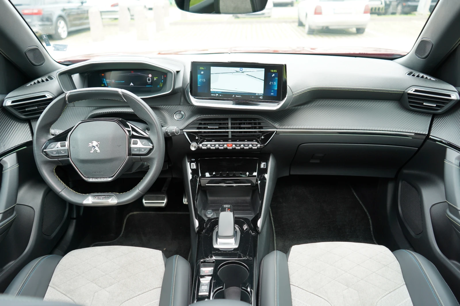 Peugeot 2008 E* GT-LINE* PANO* CCS * CAM* KEYLESS* DISTR* CARP, снимка 15 - Автомобили и джипове - 55207378