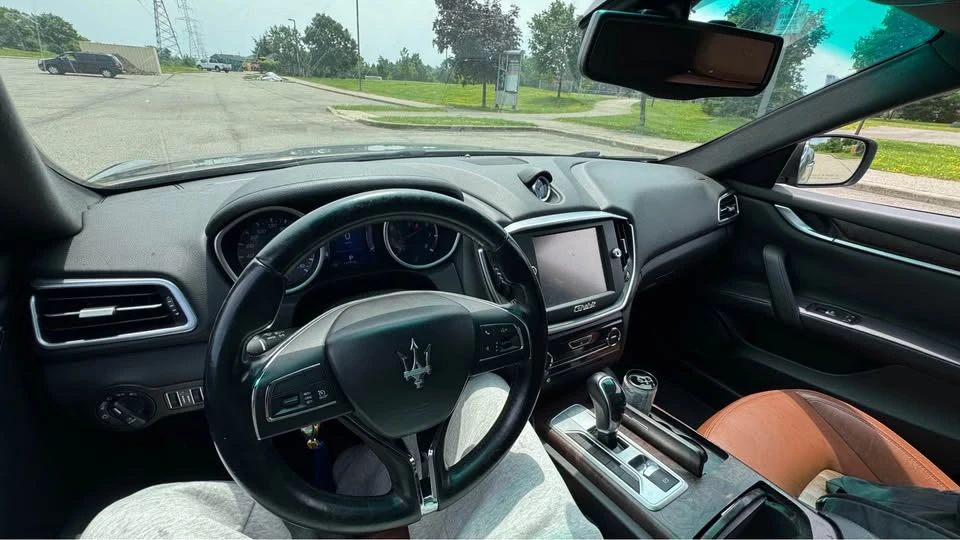 Maserati Ghibli Q4 * AвтоКредит * (ЦЕНА ДО БГ), снимка 9 - Автомобили и джипове - 55223045