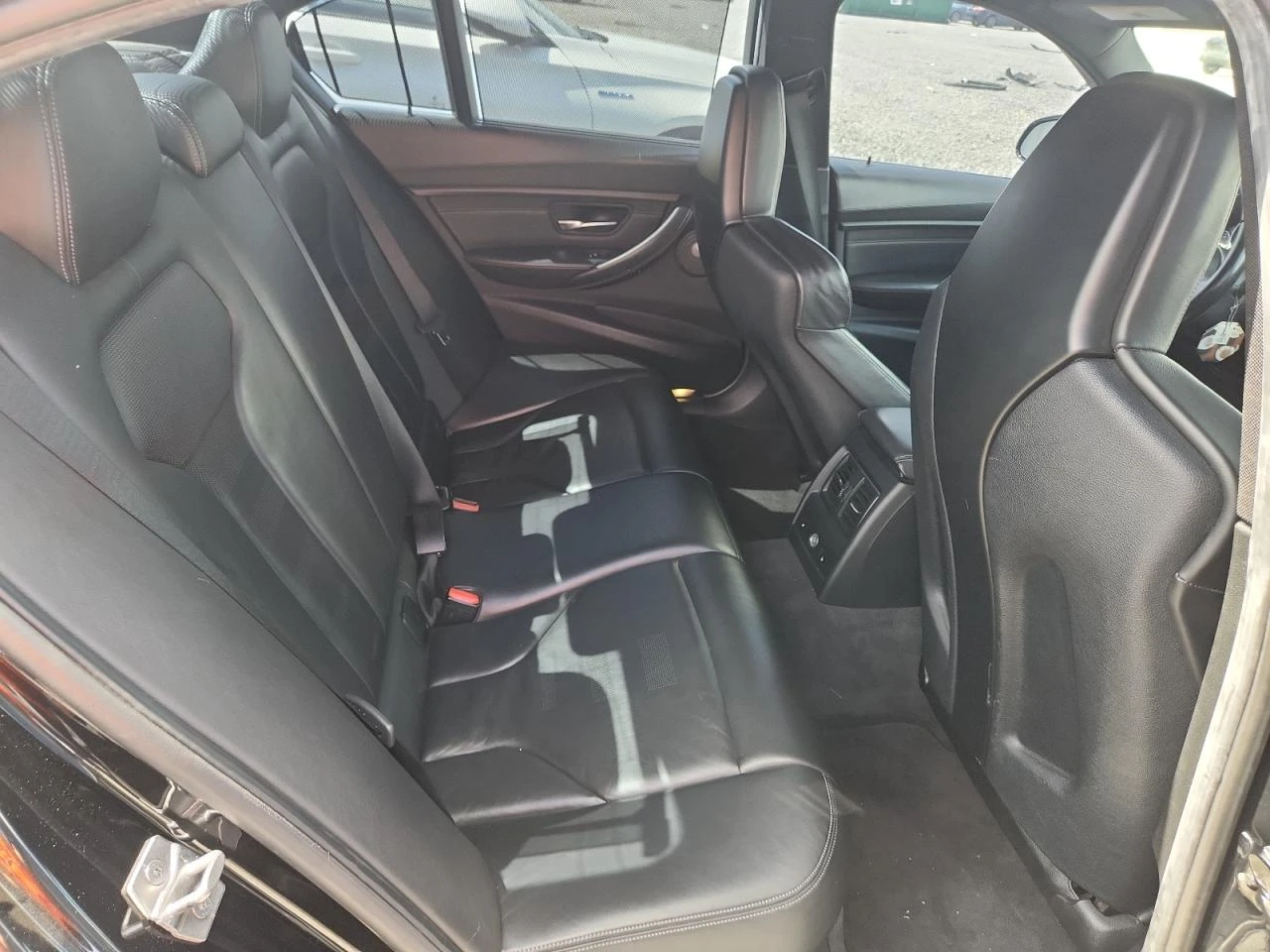 BMW M3 DCT* HARMAN KARDON* CARBON* КОЖА* ПОДГРЕВ* КАМЕРА*, снимка 10 - Автомобили и джипове - 55642407