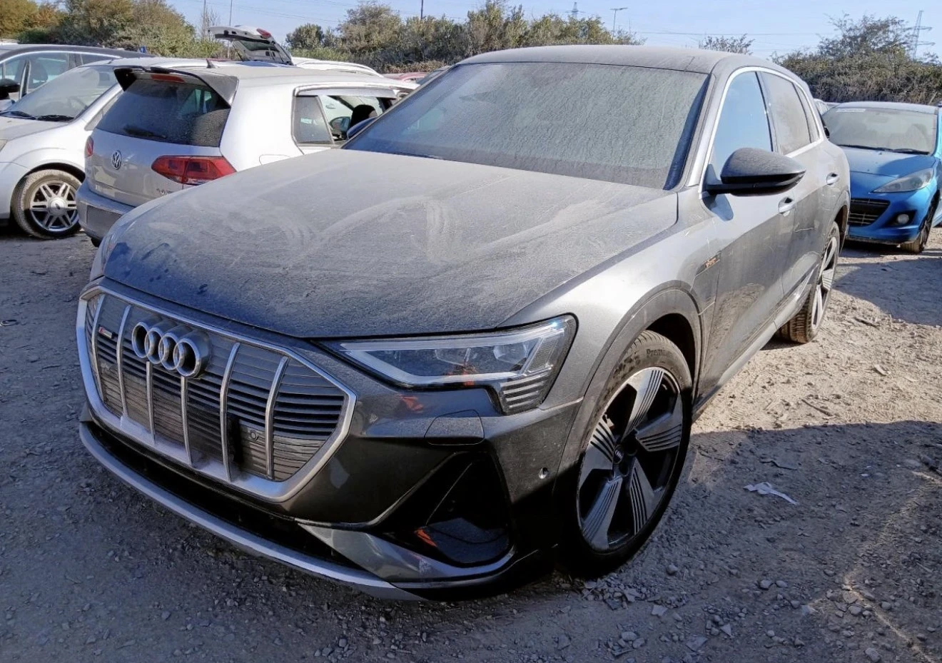 Audi E-Tron 71квч 230кв куатро