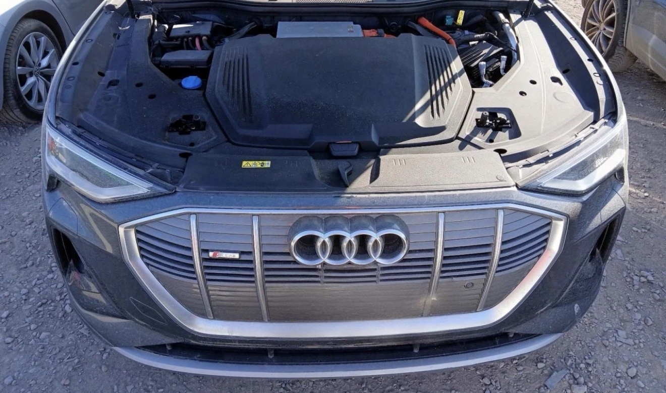 Audi E-Tron 71квч 230кв куатро, снимка 3 - Автомобили и джипове - 55803093