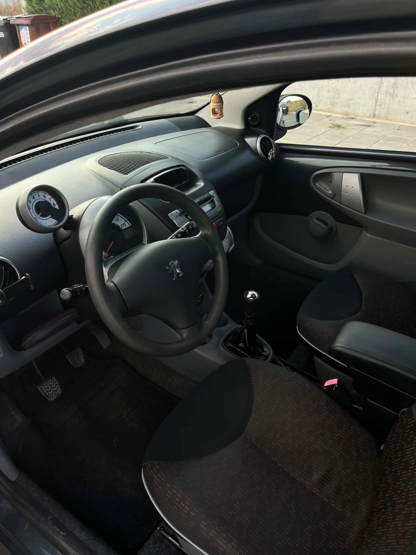 Peugeot 107, снимка 12 - Автомобили и джипове - 56015574