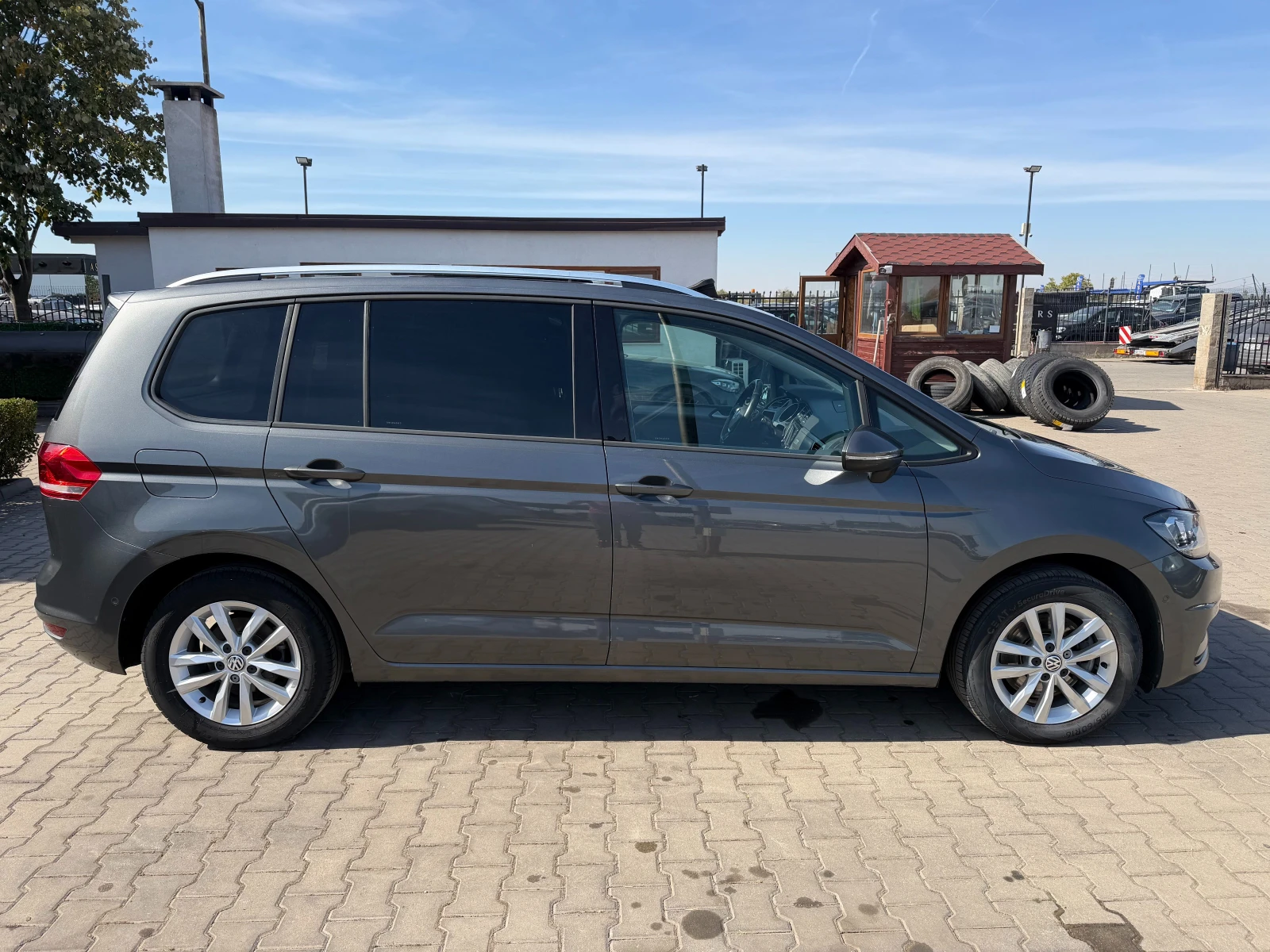 VW Touran 1.6TDI AVTOMAT/NAVI/PANORAMA EURO 6 | Mobile.bg � ����������� 5