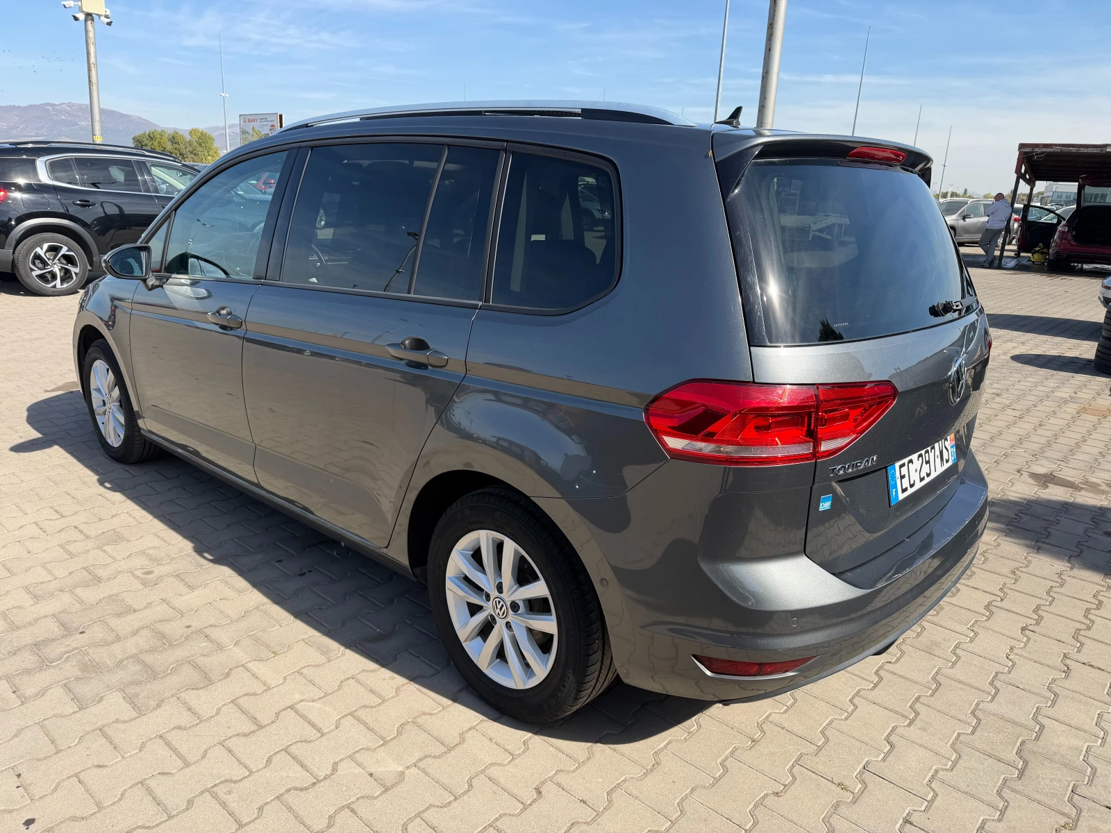 VW Touran 1.6TDI AVTOMAT/NAVI/PANORAMA EURO 6 | Mobile.bg � ����������� 8