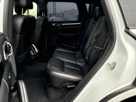Porsche Cayenne * S E Hybrid * CARFAX * ДВА КЛЮЧА * ОБДУХВАНЕ, снимка 17